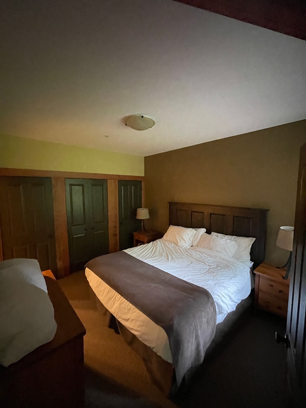 Fernie Lodging Co | 4559-B Timberline Crescent, Fernie, BC V0B 1M6, Canada | Phone: (800) 667-9911
