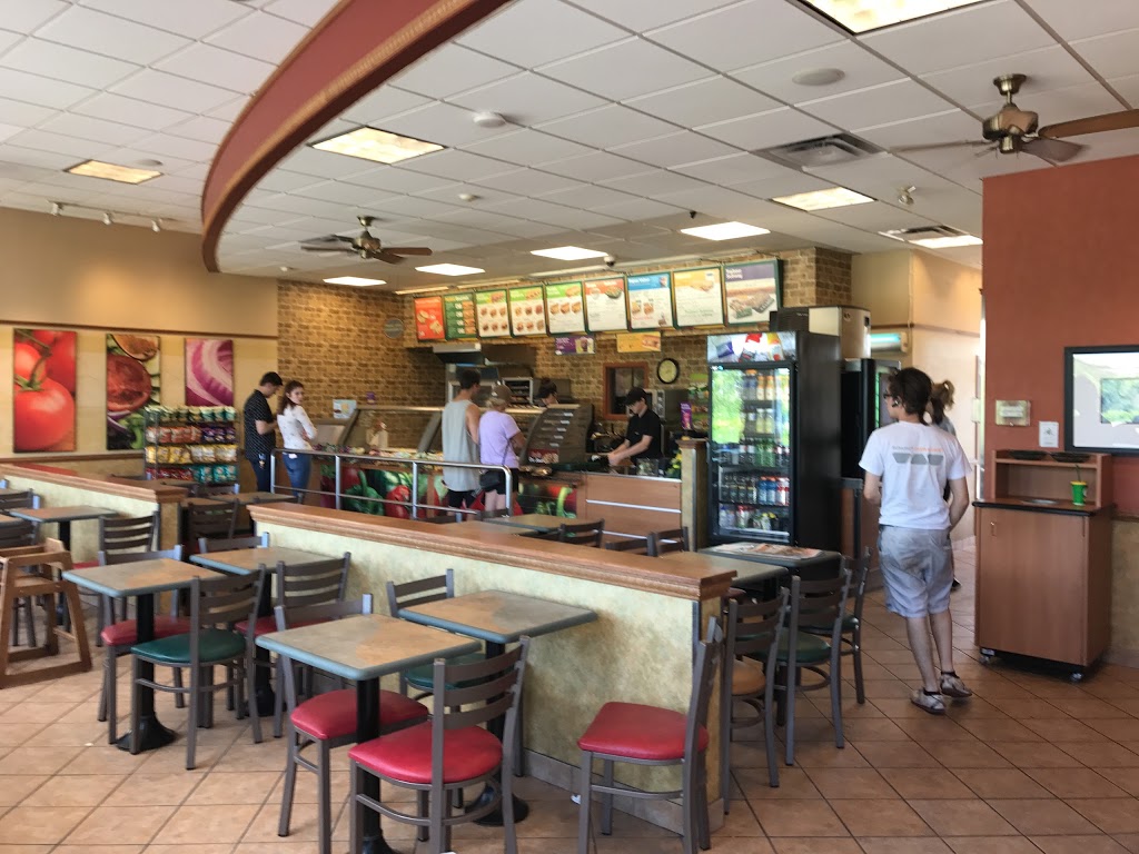 Restaurant SUBWAY | 495 Rue Laurier, Saint-Apollinaire, QC G0S 2E0, Canada | Phone: (418) 881-1505