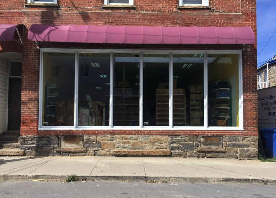 Portes et Fenêtres du Suroît - Valleyfield-Vaudreuil | 574 Rue Ellen #2, Salaberry-de-Valleyfield, QC J6S 0B1, Canada | Phone: (450) 370-0070