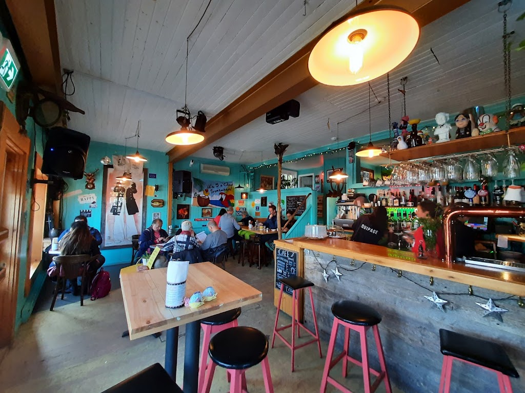 Le Gibard | 137 Rue du Bord de lEau, Tadoussac, QC G0T 2A0, Canada | Phone: (418) 235-4534
