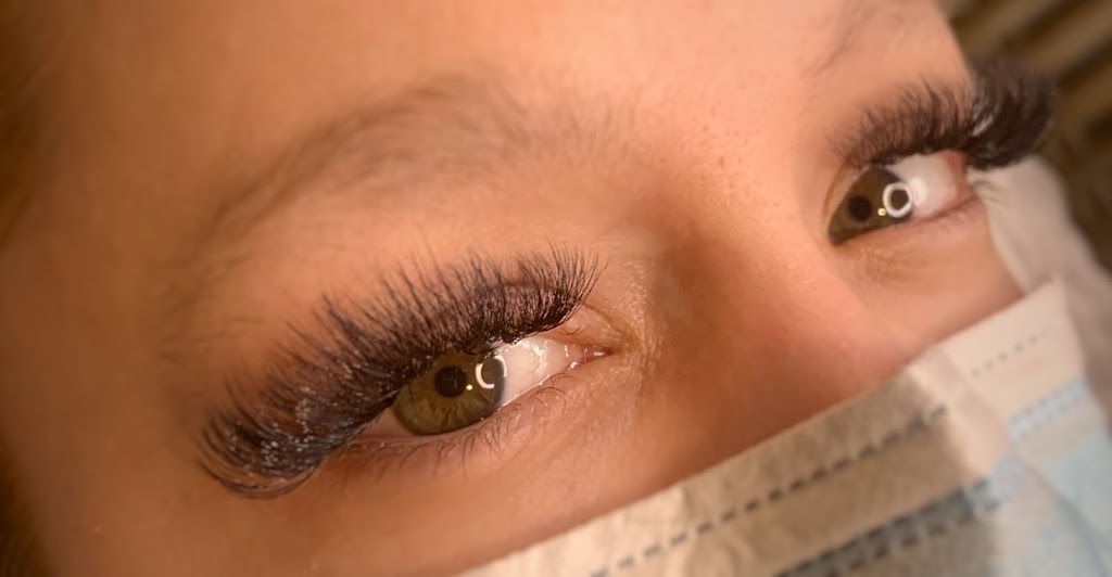 The Lash Addict Lounge | 206 Pelham Rd, St. Catharines, ON L2S 1W9, Canada | Phone: (289) 501-6319