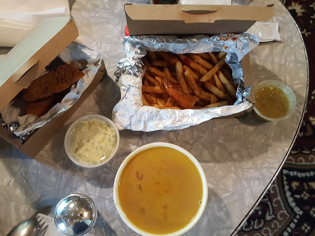 Grand Beach Diner | 72 Grand Beach Rd, Grand Marais, MB R0E 0T0, Canada | Phone: (204) 754-3211