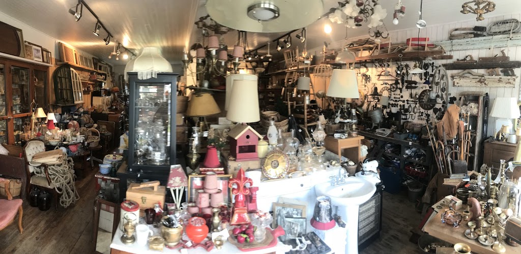 dAutrefois | 142 Rue Amherst, Amherst, QC J0T 2L0, Canada | Phone: (438) 828-9140