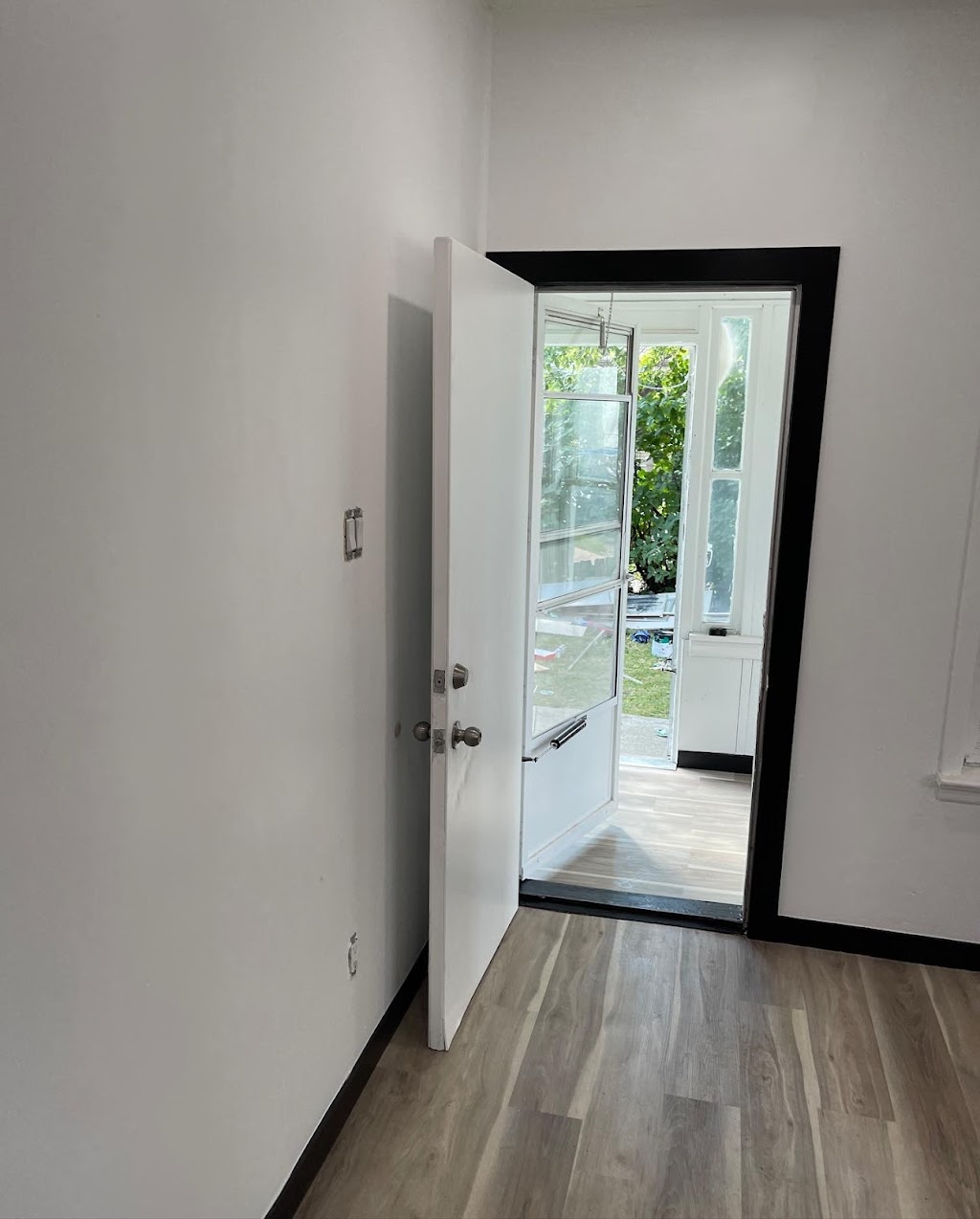 Mystical paints inc | 612 Corydon Ave, Winnipeg, MB R3L 0P2, Canada | Phone: (204) 939-0335