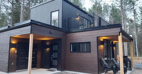 Chalet des Patriotes | 21 Rue de la Montagne, Saint-Alexis-des-Monts, QC J0K 1V0, Canada | Phone: (819) 996-4504