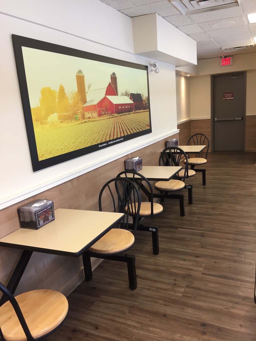 Chicken Delight | McPhillips St. | 1329 McPhillips St, Winnipeg, MB R2X 2M1, Canada | Phone: (204) 982-1340