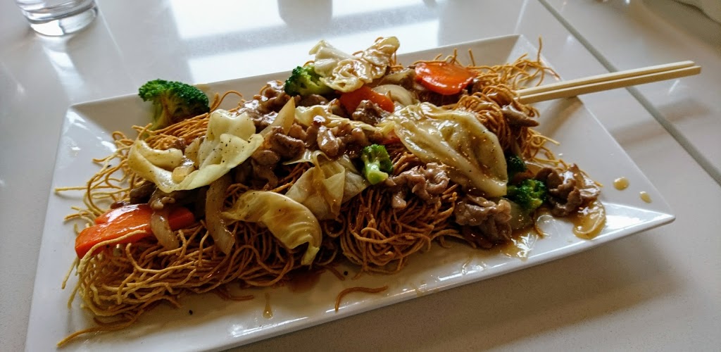 Tiffs Vietnamese Restaurant | 201-207 19 Ave, Leduc, AB T9E, Canada | Phone: (780) 979-9492