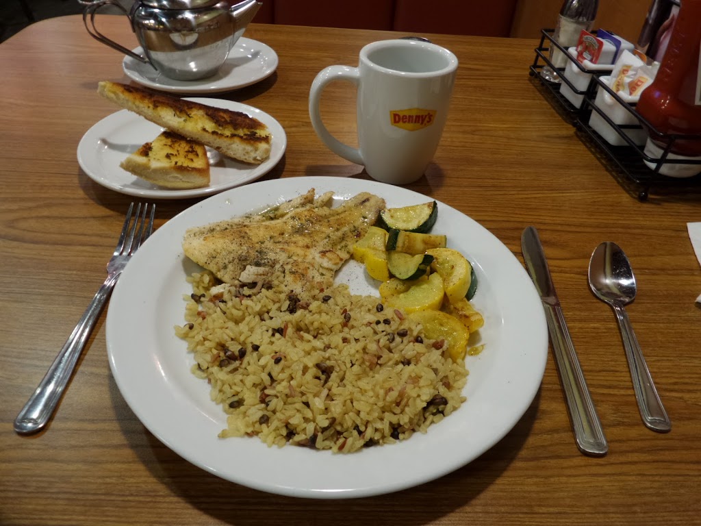 Dennys | 3999 Airport Rd, Merritt, BC V1K 1R2, Canada | Phone: (236) 575-2204