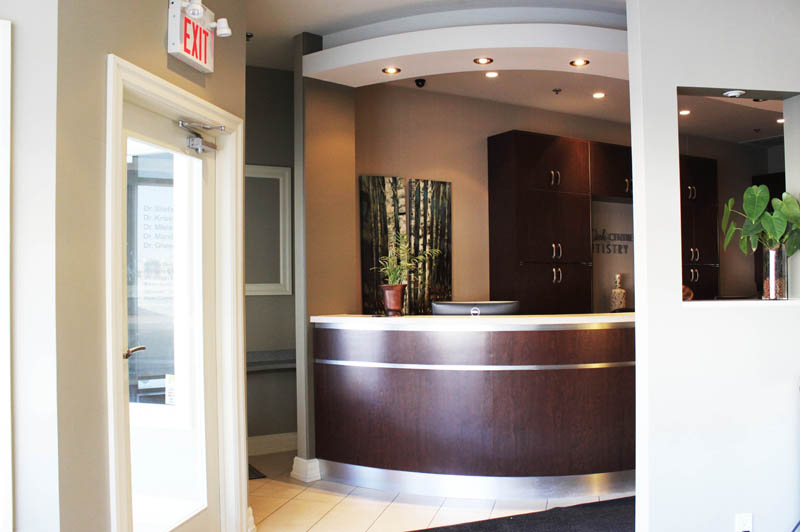Burloak Centre Dentistry | 3513 Wyecroft Rd H4, Oakville, ON L6L 0B6, Canada | Phone: (905) 581-4436