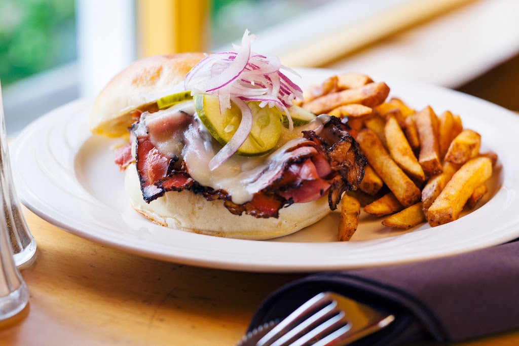 Glenora Inn & Distillery | 13727 Highway 19, Mabou, NS B0E 1X0, Canada | Phone: (902) 258-2662
