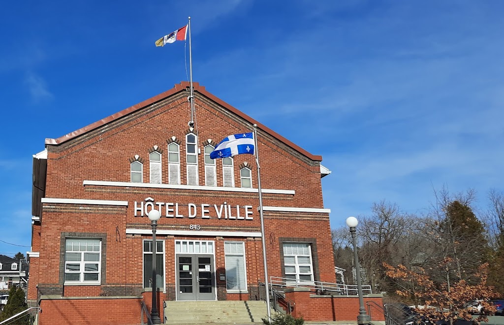Hôtel de ville - Saint-Joseph-de-Beauce | 843 Av. du Palais, Saint-Joseph-de-Beauce, QC G0S 2V0, Canada | Phone: (418) 397-4358