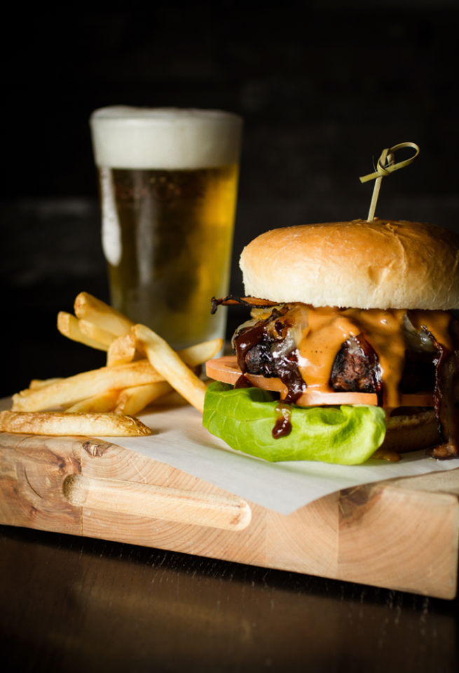 Rock Creek Tap and Grill | 3020 Preston Ave S #210, Saskatoon, SK S7T 0V2, Canada | Phone: (306) 954-4220