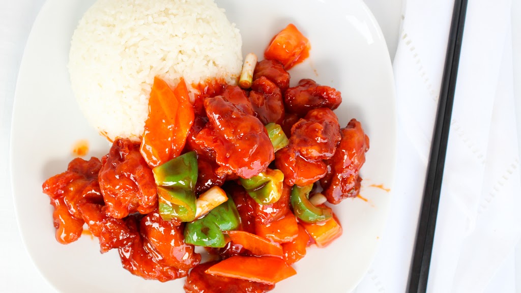 Chens Restaurant | 170 University Ave W, Waterloo, ON N2L 3G1, Canada | Phone: (519) 884-9836