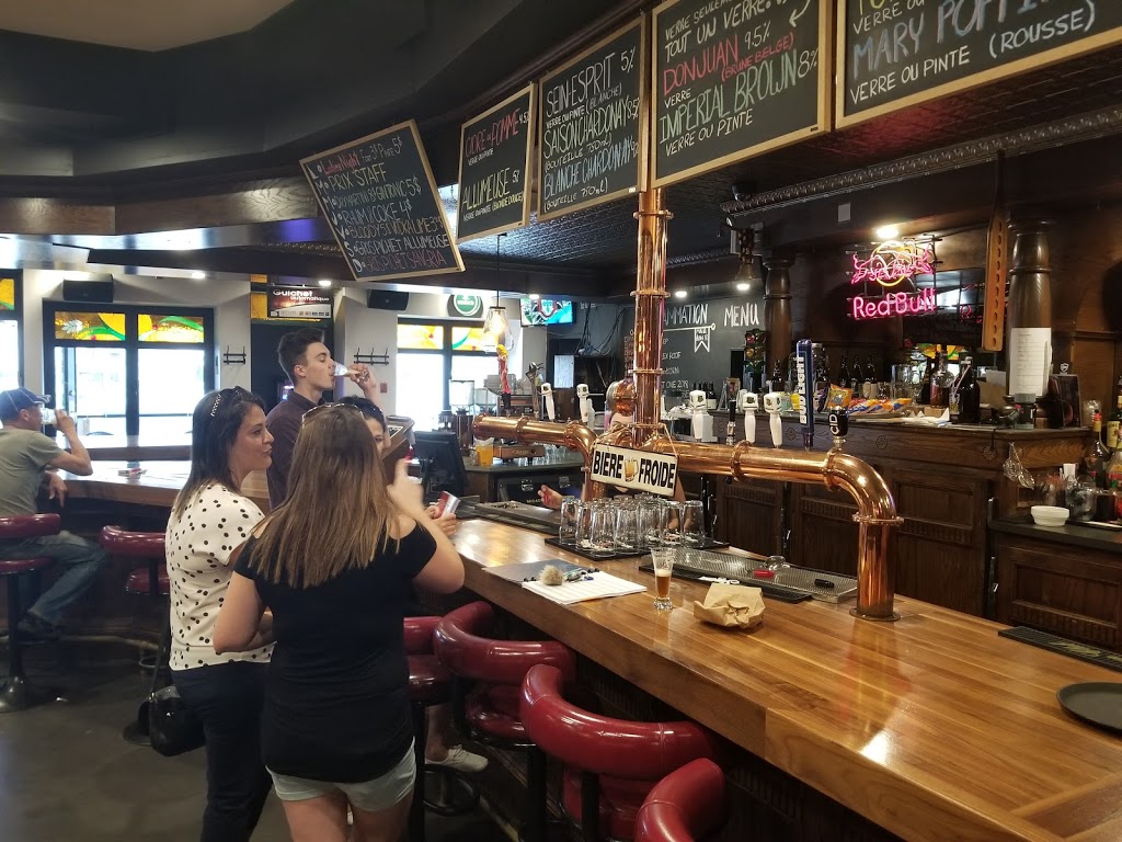 Broadway Pub | 540, av Broadway Shawinigan, QC G9N 1M3, Shawinigan, QC G9N 1M3, Canada | Phone: (819) 537-0044