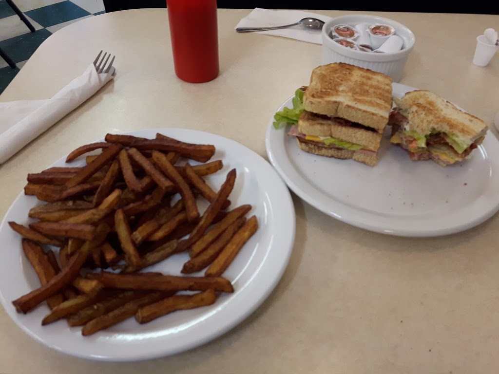 Riverside Grill | 386 Eveline St, Selkirk, MB R1A 1N6, Canada | Phone: (204) 482-9052