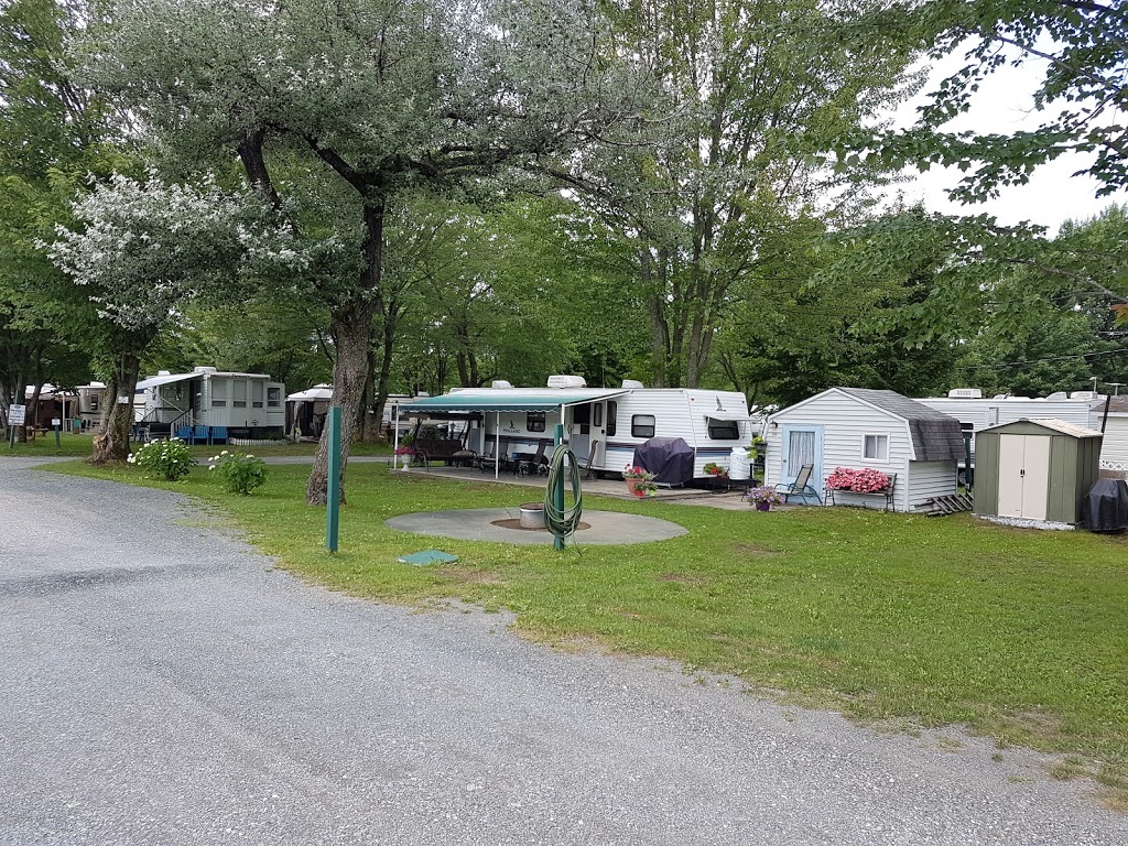 Camping De LOiseau Bleu | 100 Rue Dusseault, Asbestos, QC J1T 3M7, Canada | Phone: (819) 879-5122