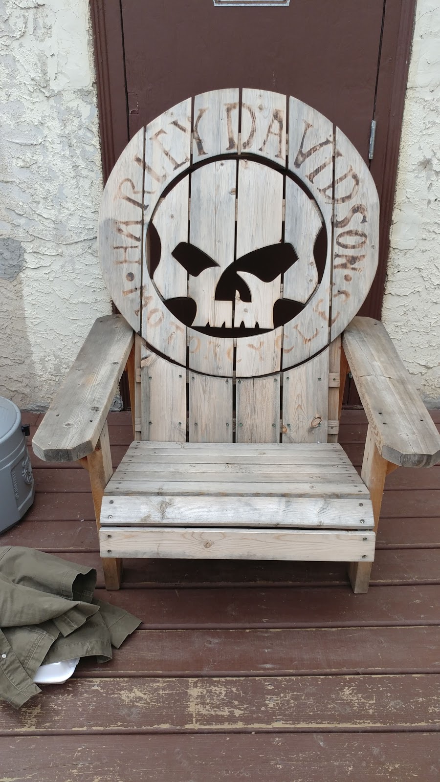Round Hill Pub Eatery and Hotel | 18 Government Street, Round Hill, AB T0B 3Z0, Canada | Phone: (780) 673-3457