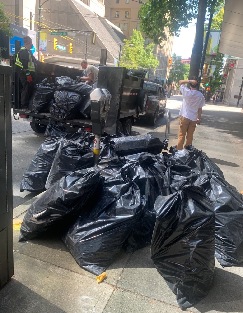 Power Junk Removal | 3520 Bamfield Dr, Richmond, BC V6X 3B5, Canada | Phone: (604) 375-0266