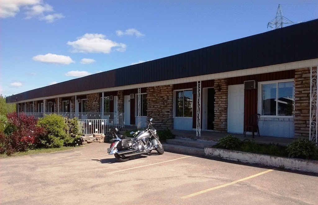 Complexe Dix80 | 1080 Bd Albiny Paquette, Mont-Laurier, QC J9L 1M1, Canada | Phone: (819) 623-2744