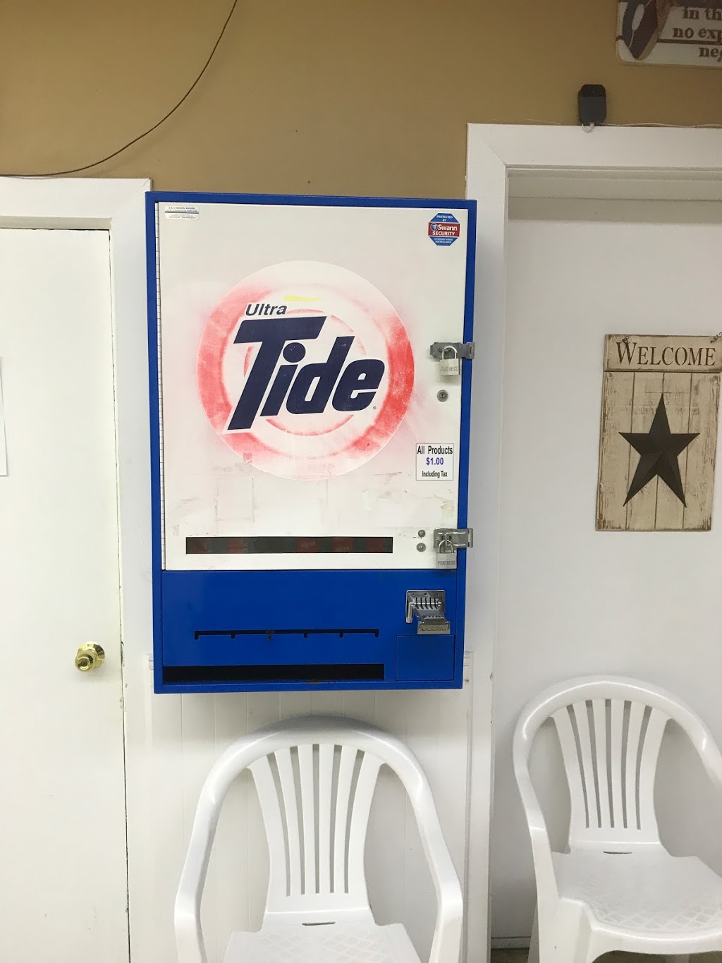 Wash Tub Laundromat | 19 Elks St, Picton, ON K0K 2T0, Canada | Phone: (613) 921-2326
