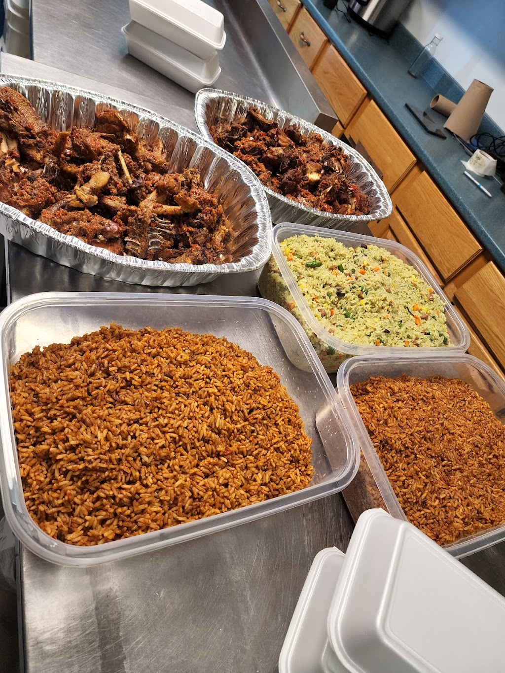 Franyz Kitchen Nigerian Cuisine | 1000 Sackville Dr, Middle Sackville, NS B4E 1S4, Canada | Phone: (902) 452-3726