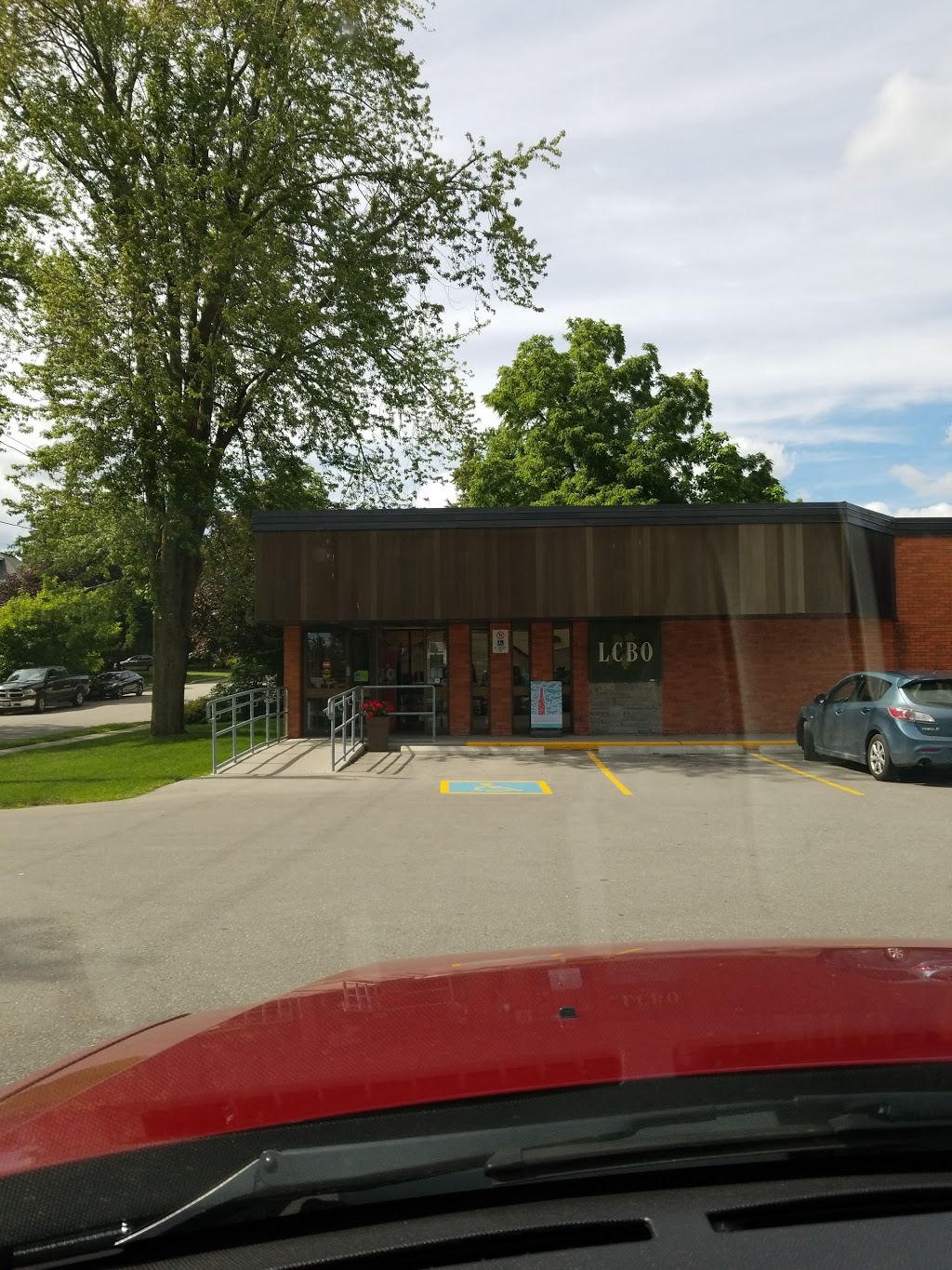 LCBO | 82 Hope St W, Tavistock, ON N0B 2R0, Canada | Phone: (519) 655-2822