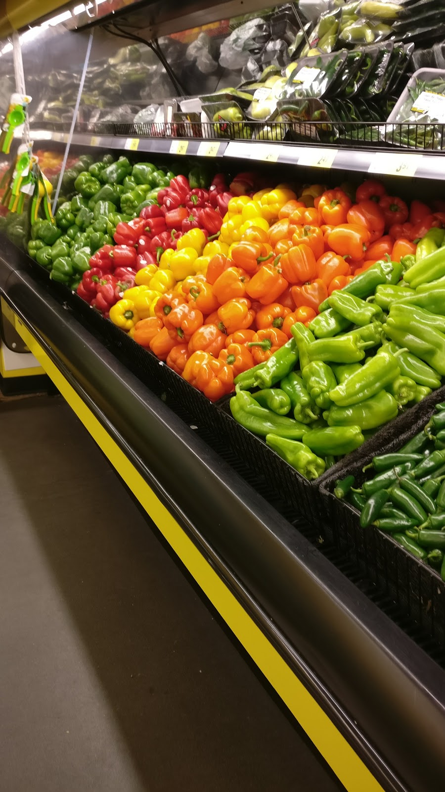 Sams No Frills | 345 Main St N, Brampton, ON L6X 1N6, Canada | Phone: (866) 987-6453