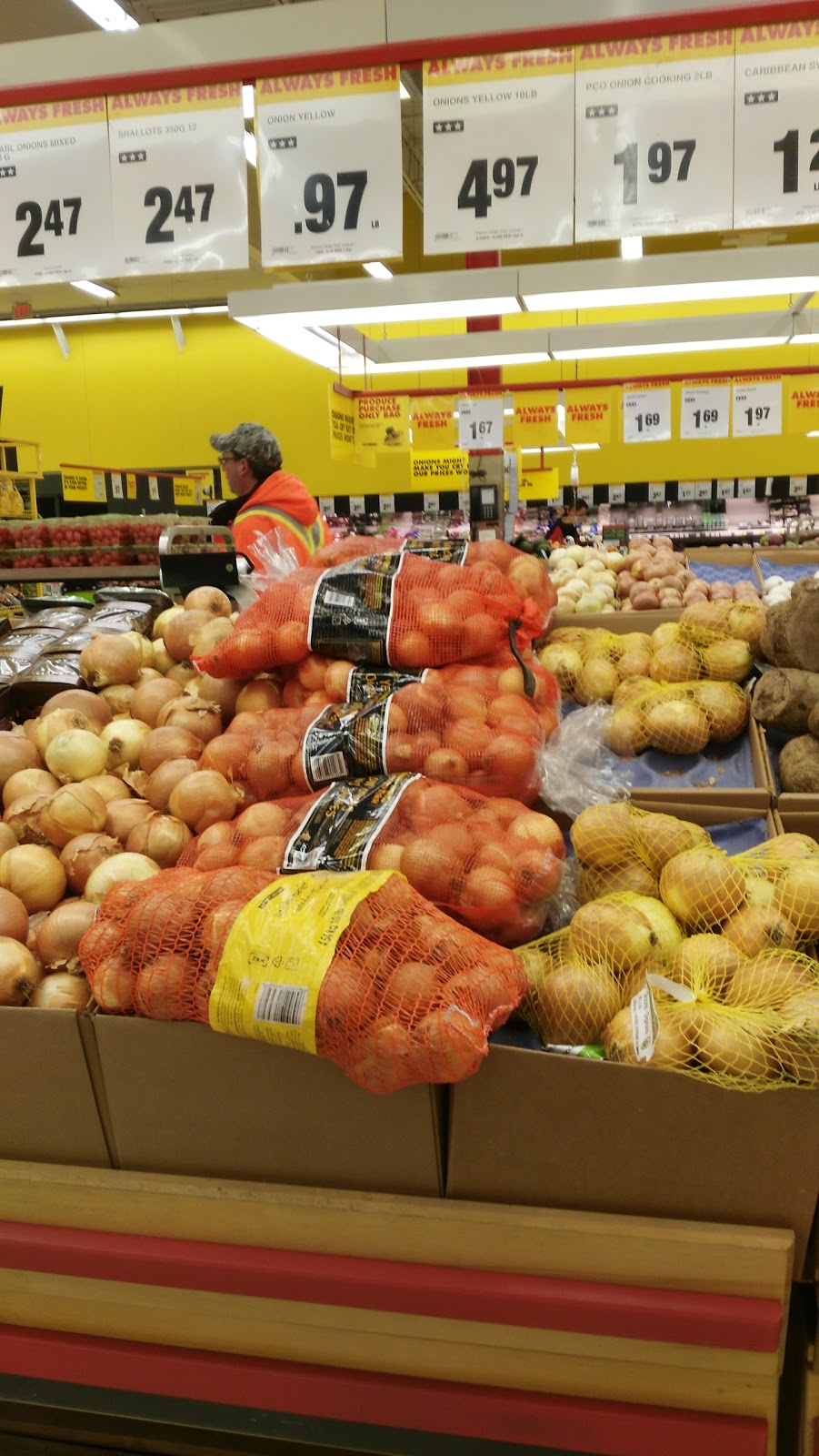 Darryll & Tracys No Frills | 1275 Highbury Ave N, London, ON N5Y 1A8, Canada | Phone: (866) 987-6453