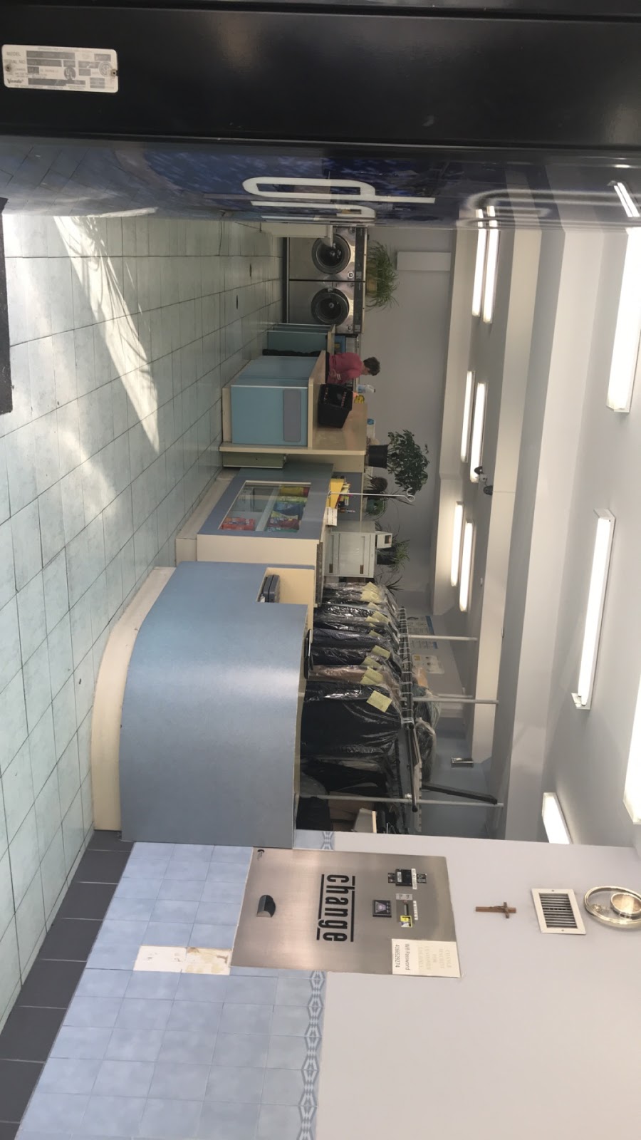 Washworld Coin Laundry | 150 Kenwood Ave, York, ON M6C 2S3, Canada | Phone: (416) 652-9274