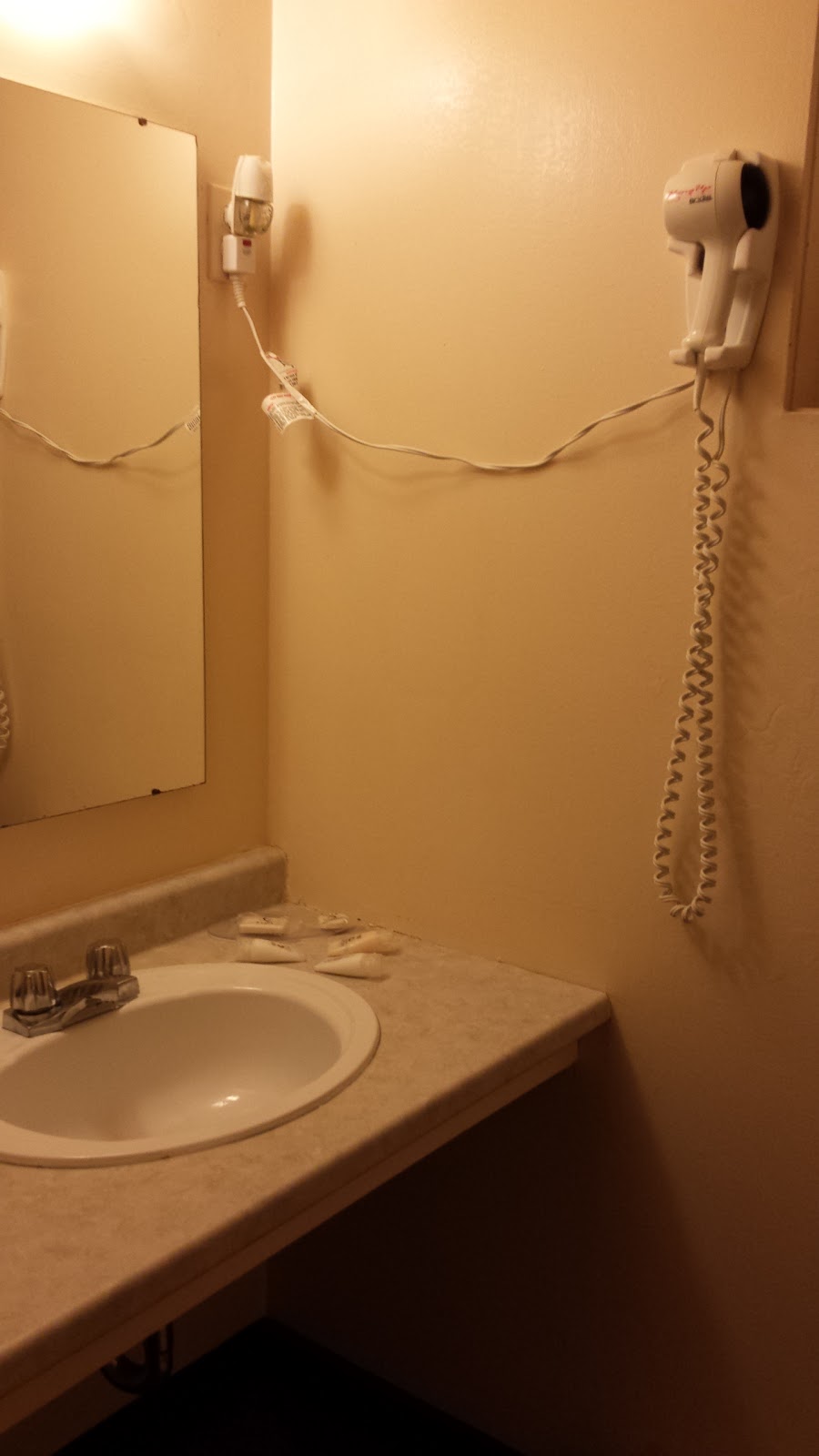 Imperial Fireside Inn | 1111 Lorne St, Sudbury, ON P3C 4S8, Canada | Phone: (705) 673-0075