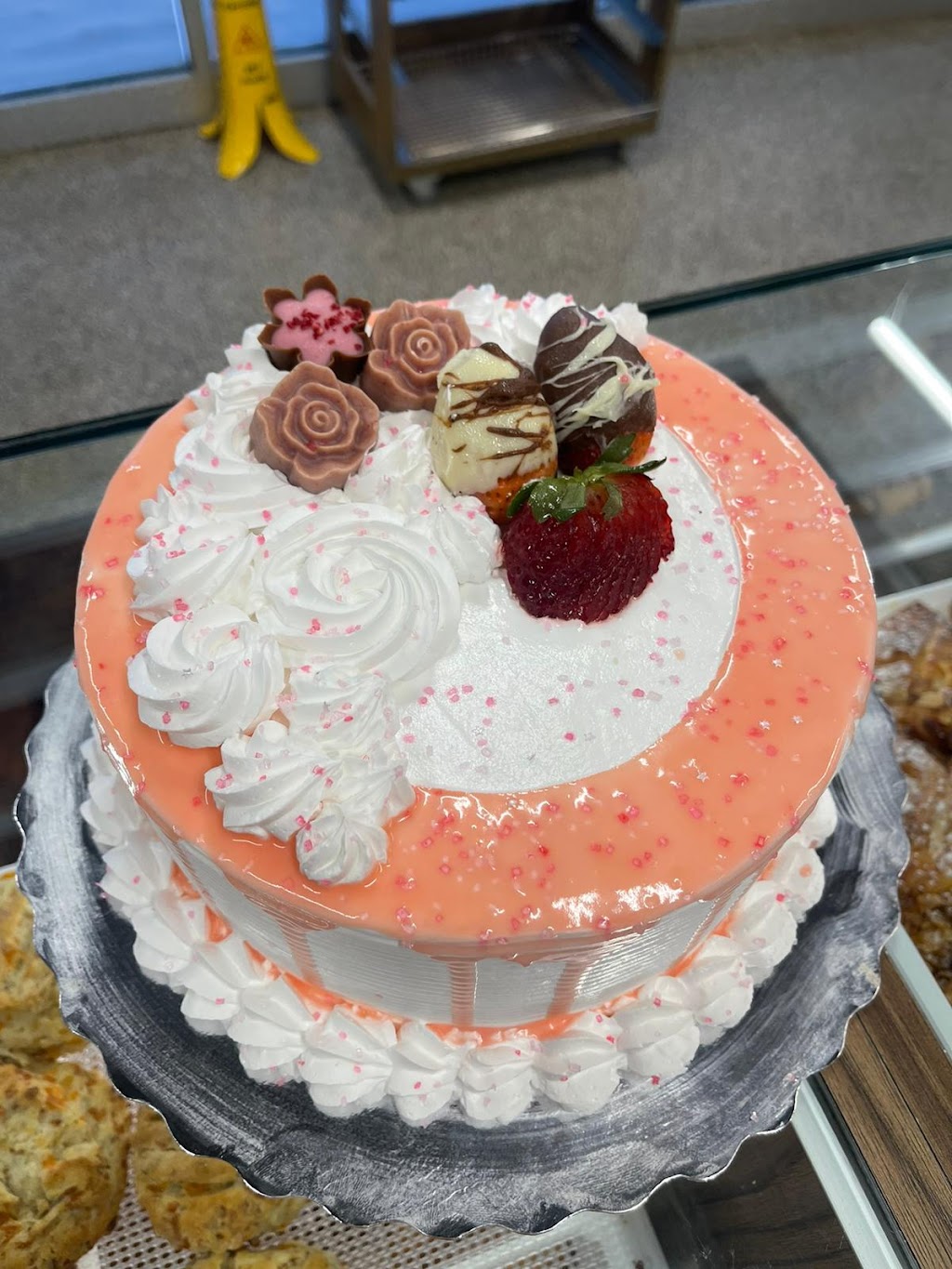 Chez Leon Breads | 1255 Kilally Rd Unit#111, London, ON N5Y 0B7, Canada | Phone: (519) 951-0111