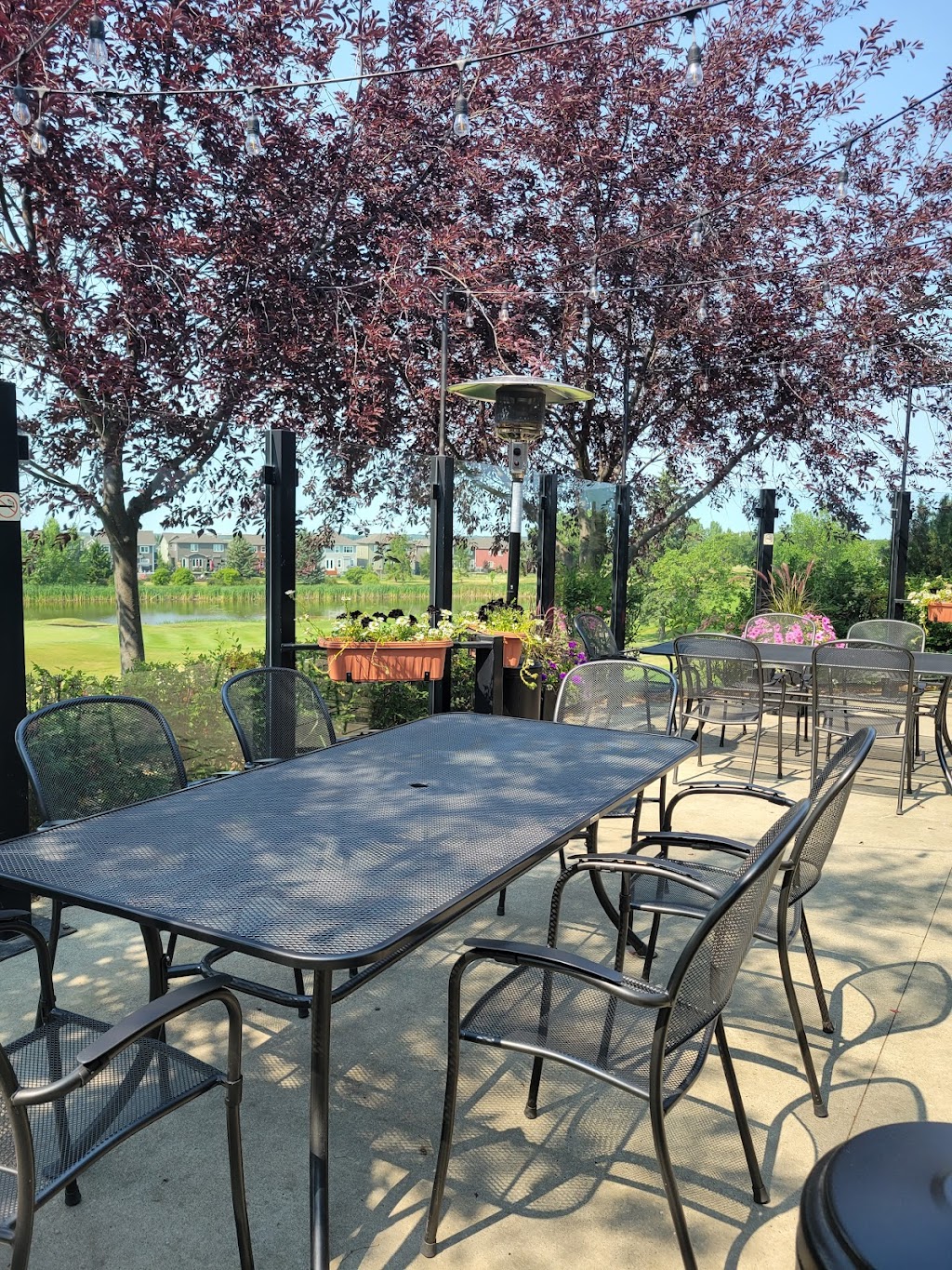 Coloniale Golf Club | 10 Country Club Dr, Beaumont, AB T4X 1M1, Canada | Phone: (780) 929-4653