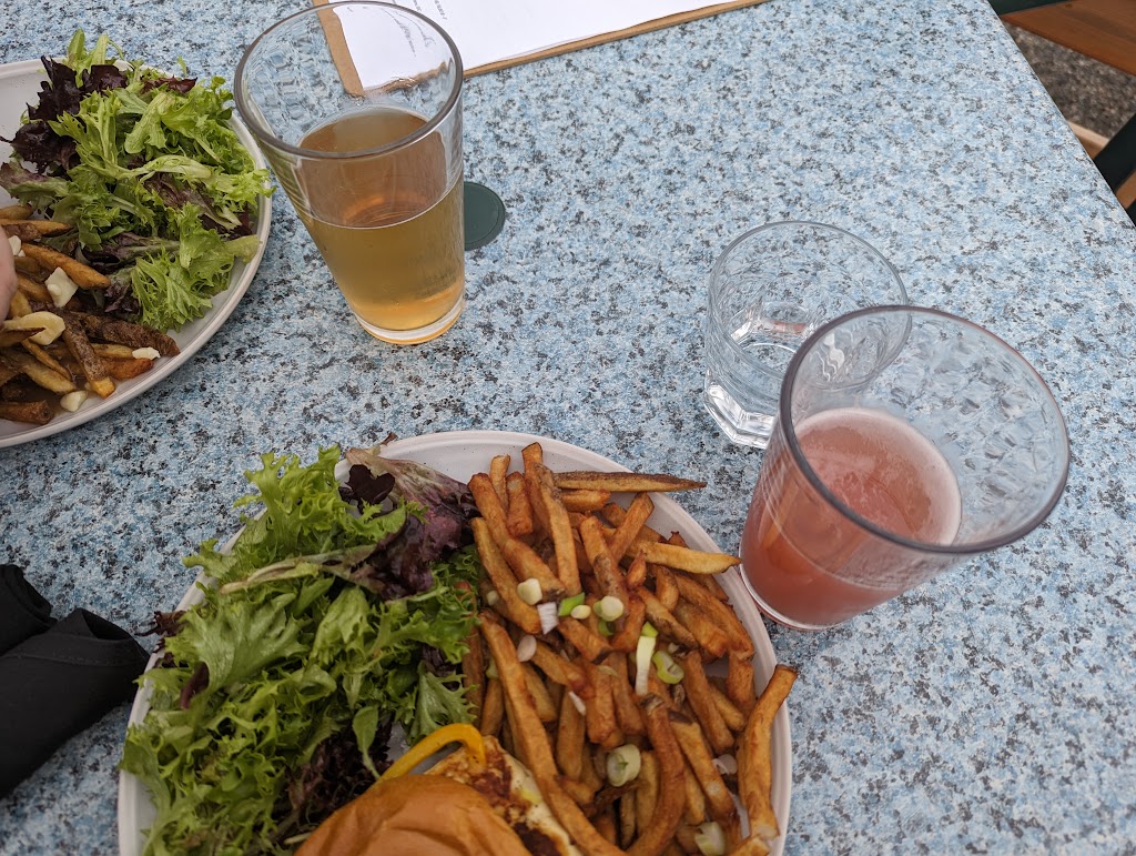 Pub de La Cie Vilandré | 3050 Ch. Capelton, North Hatley, QC J0B 2C0, Canada | Phone: (819) 794-0125