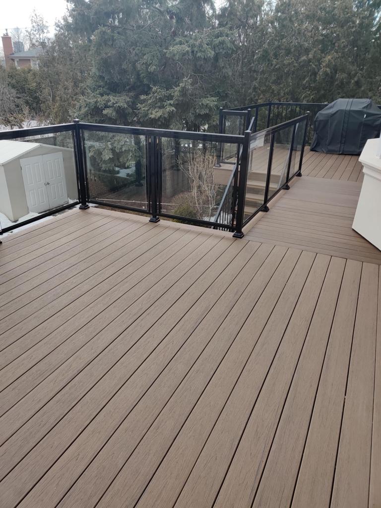 Canadian Choice Decks and Fences Inc | 2182 Dawson Cres, Innisfil, ON L9S 0H1, Canada | Phone: (647) 830-2303