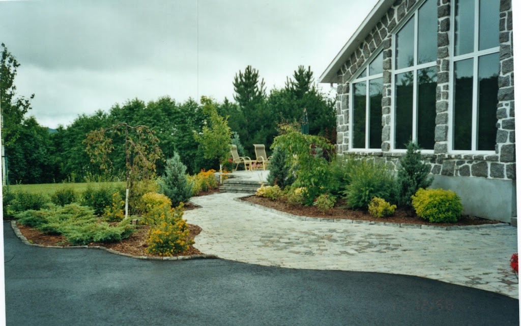 Horti-Plus | 897 QC-169, Albanel, QC G8M 3P2, Canada | Phone: (418) 276-9632