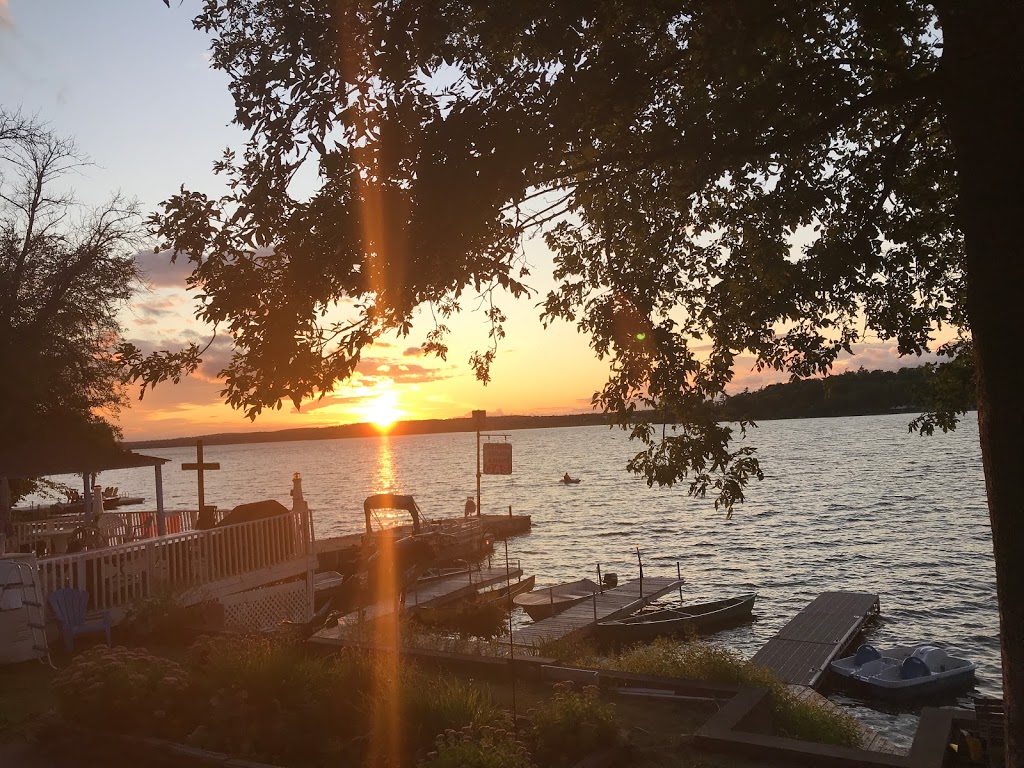 Twin Cedar Cottages | 32 Sandy Bay Rd, Hastings, ON K0L 1Y0, Canada | Phone: (705) 696-3127