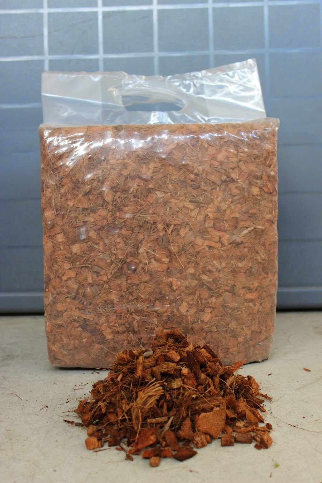 KCC Coco Peat Vancouver | 35032 Fleetwood Postal Outlet, Surrey, BC V4N 9E9, Canada | Phone: (844) 522-2626