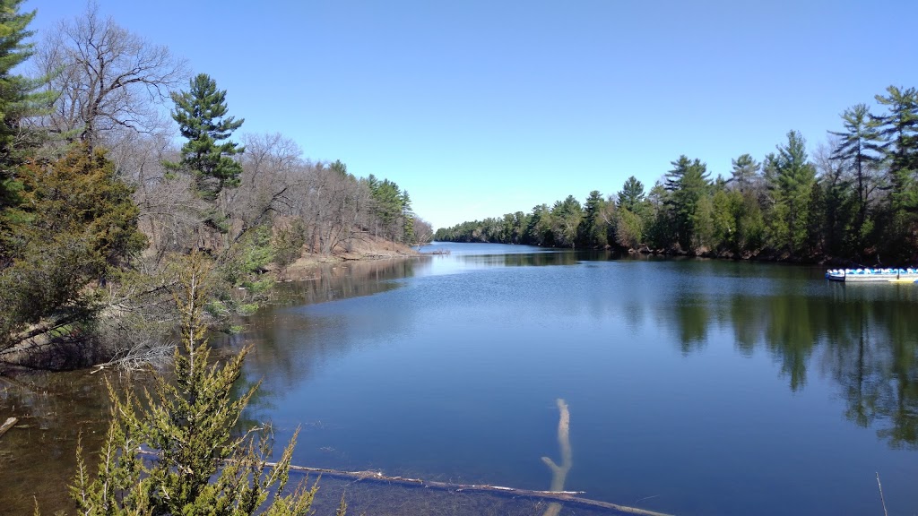 Pinery Provincial Park Store and Restaurant | Lambton Shores, ON N0M 2L0, Canada