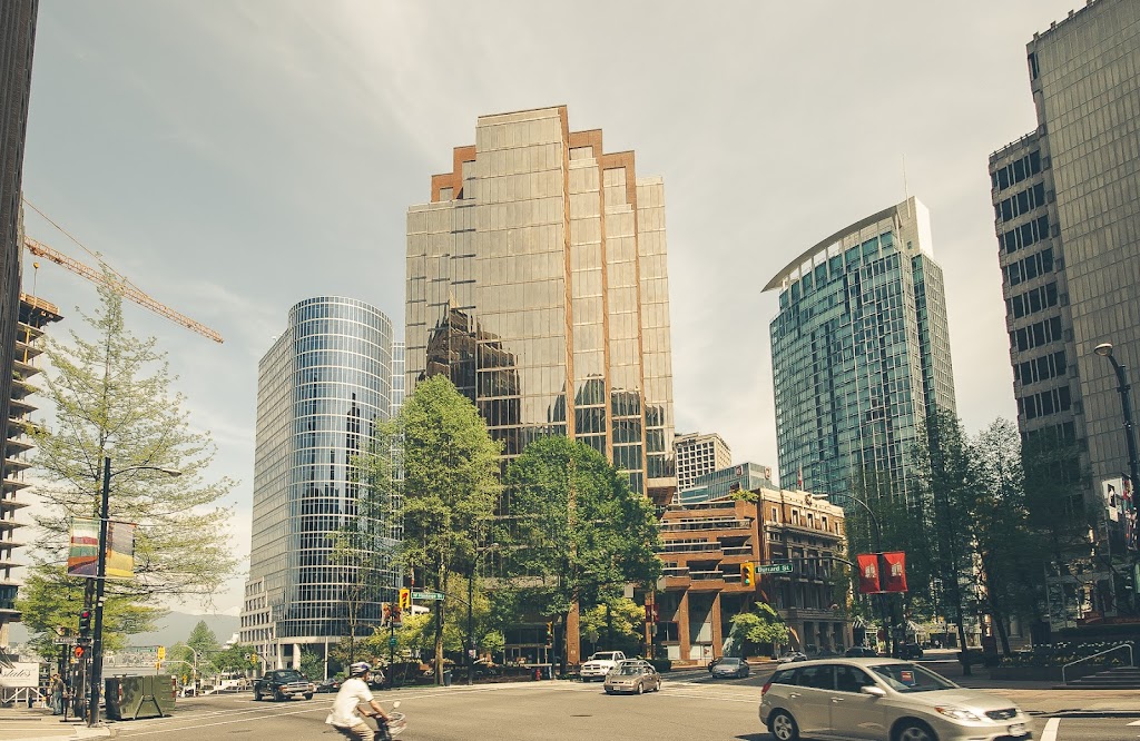 UBS Bank | 999 W Hastings St, Vancouver, BC V6C 2W2, Canada | Phone: (604) 669-5570