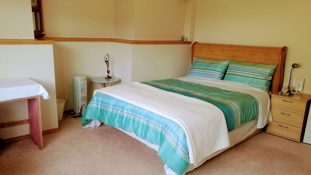 Arbour Lake Spacious Guest Suite | 51 Arbour Crest Rd NW, Calgary, AB T3G 4J9, Canada | Phone: (403) 918-4038