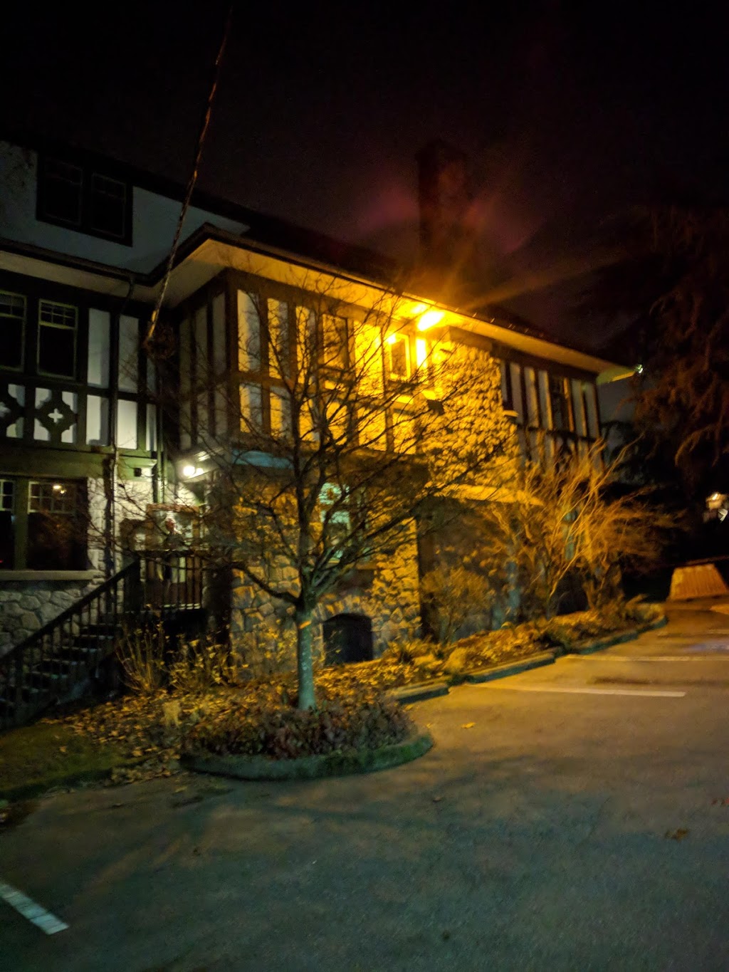 Aberthau Mansion | 4397 W 2nd Ave, Vancouver, BC V6R 1K4, Canada | Phone: (604) 257-8140