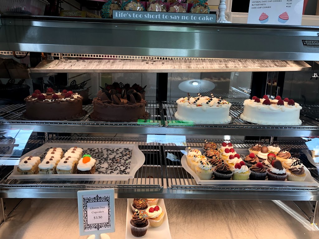 Cakes By Design | 89 Toronto St, Barrie, ON L4N 4S6, Canada | Phone: (705) 739-6886