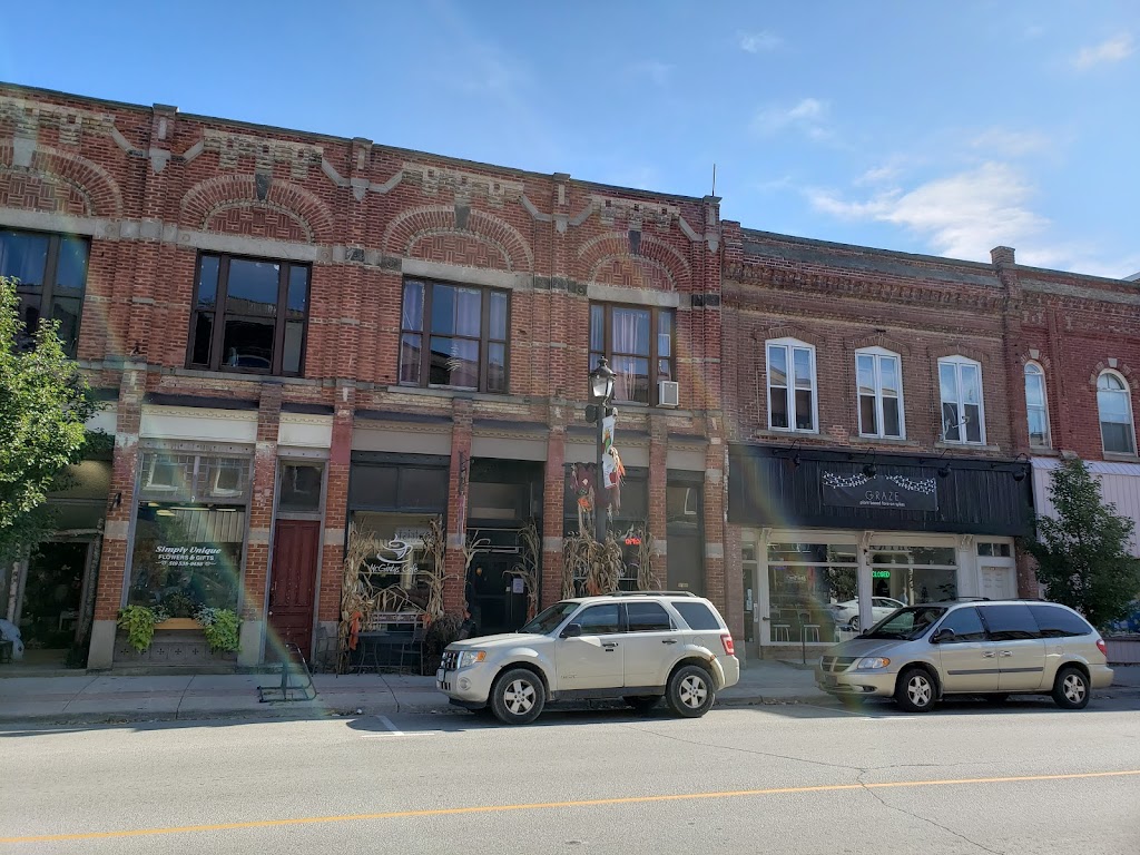 McGintys Cafe | 45 N Sykes St, Meaford, ON N4L 1V9, Canada | Phone: (519) 538-0092