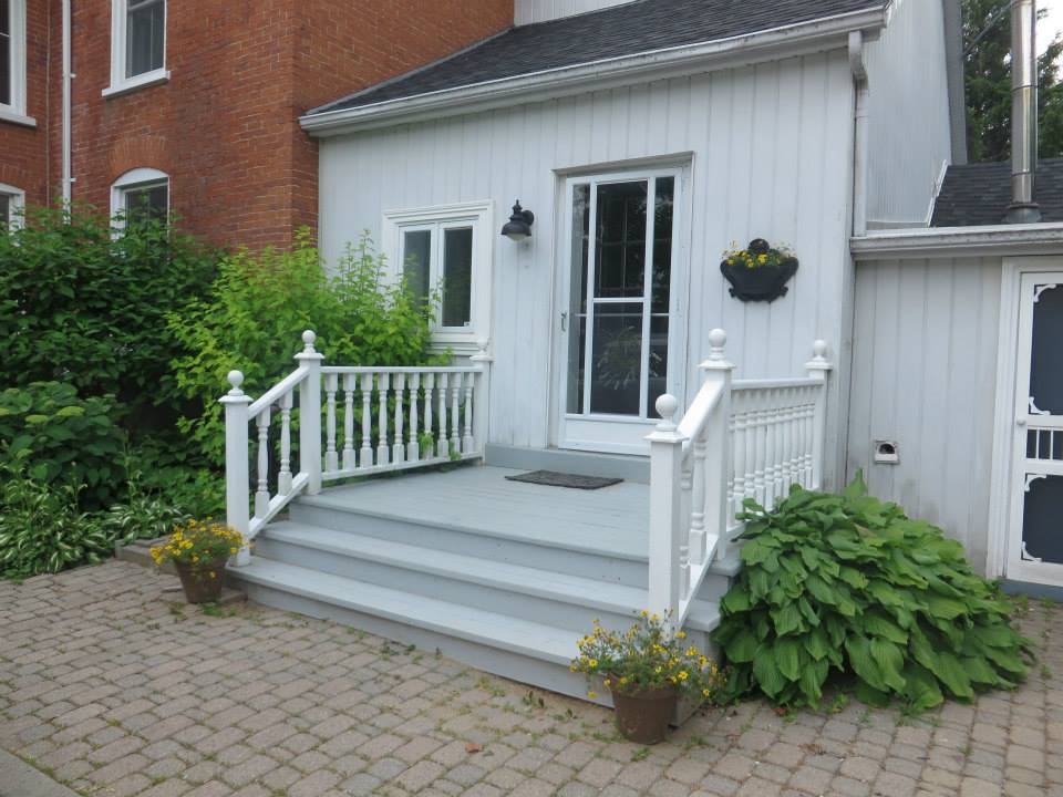 The Doctors House Vacation Rental | 354 Wellington Main St, Bloomfield, ON K0K 1G0, Canada | Phone: (613) 967-9303
