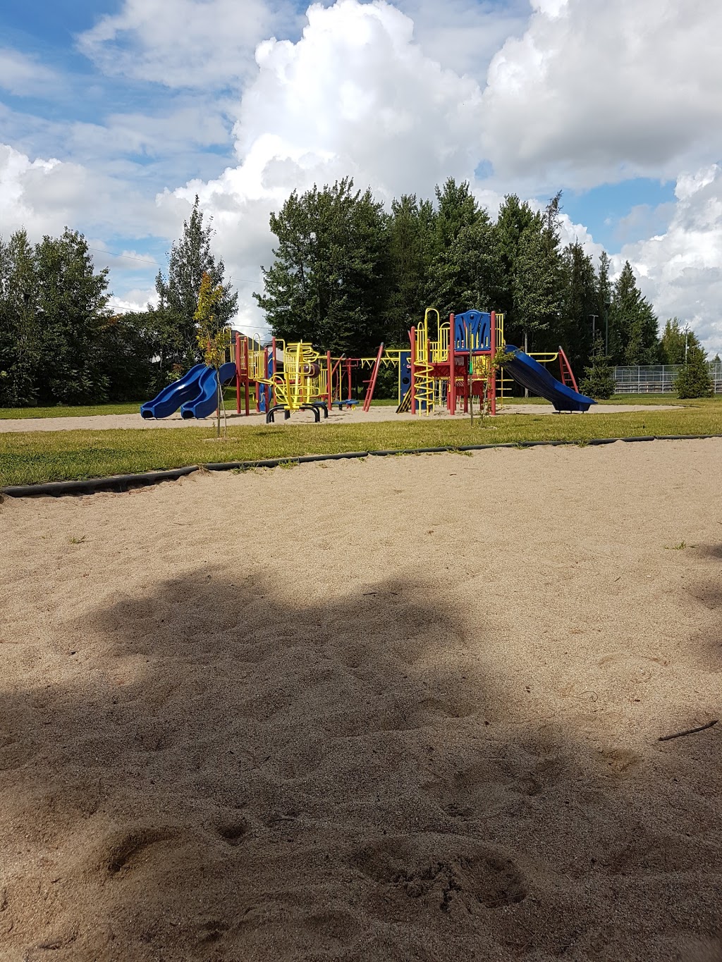 Parc de lHortensia | 1680 Rue de lHortensia, Terrebonne, QC J7M 0B1, Canada | Phone: (450) 961-2001