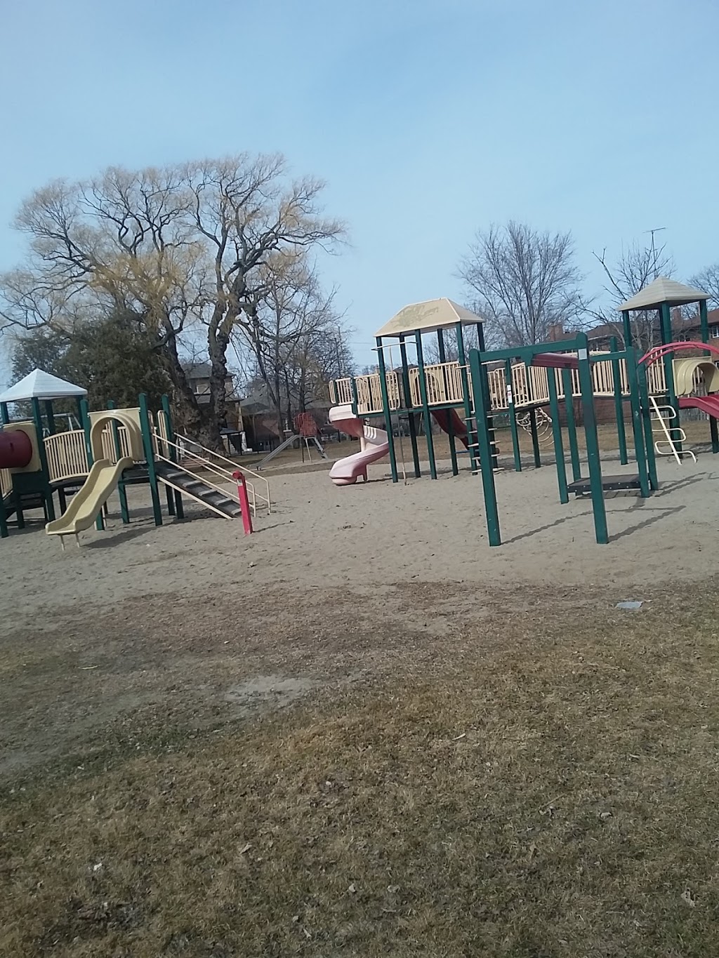 Alderwood Memorial Park | 215 Sheldon Ave, Etobicoke, ON M8W 2M8, Canada | Phone: (416) 338-4386