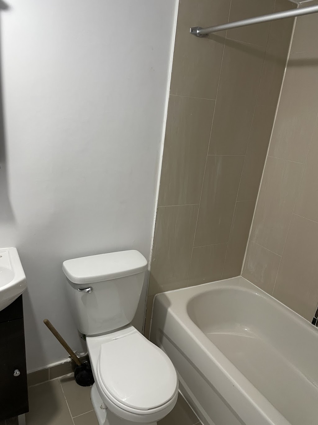 Redjy Construction | 4876 de la Fabrique, Laval, QC H7C 1E3, Canada | Phone: (438) 877-5919