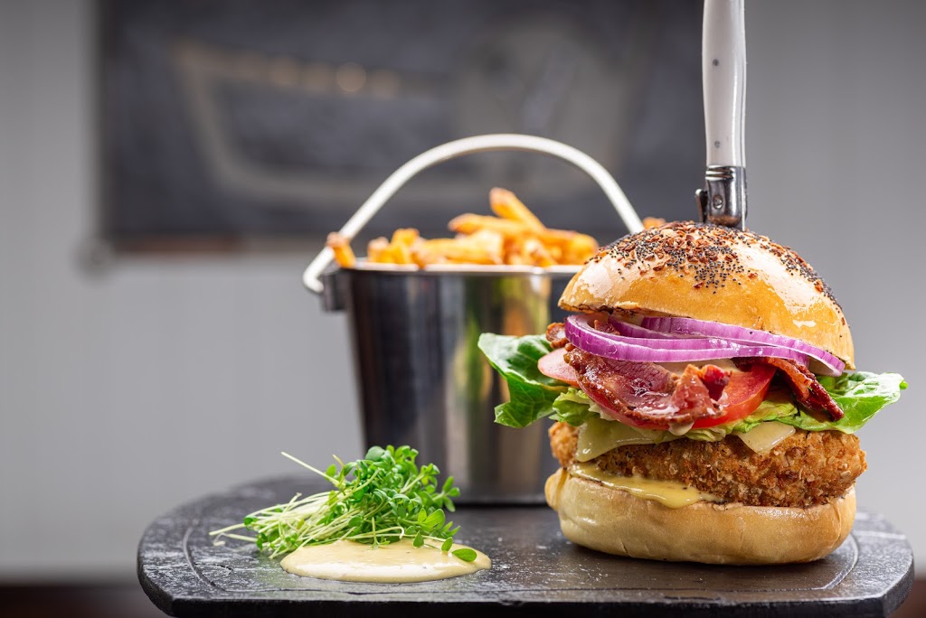 Pub Barils & Ardoises | 2925 Boulevard du Curé Labelle, Prévost, QC J0R 1T0, Canada | Phone: (450) 335-2020