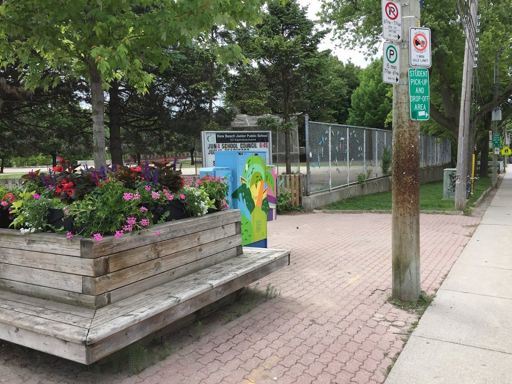 Kew Beach Junior Public School | 101 Kippendavie Ave, Toronto, ON M4L 3R3, Canada | Phone: (416) 393-1810