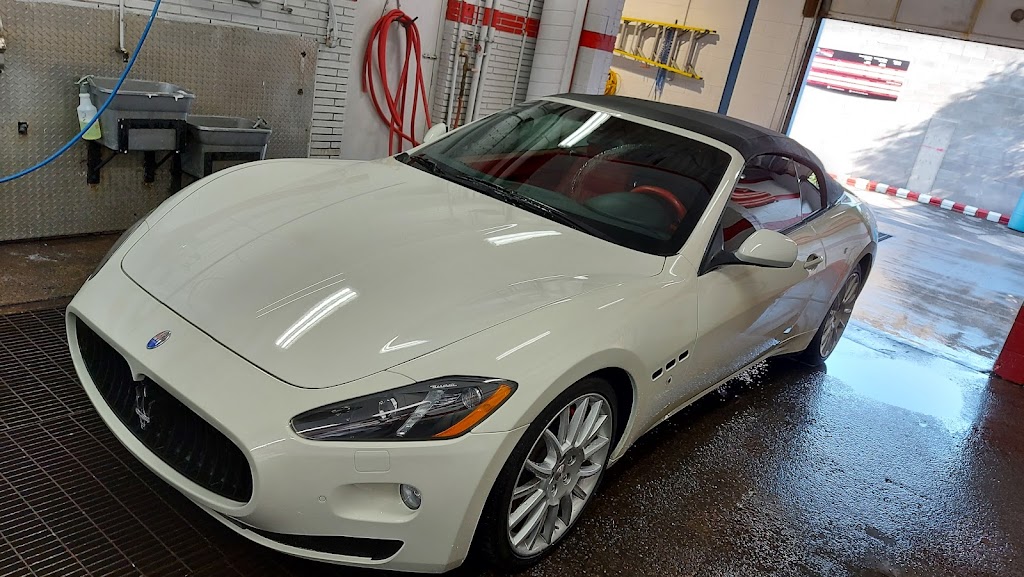 Lave-Auto Platinum | 4660 Blvd. Samson, Laval, QC H7W 2H4, Canada | Phone: (450) 934-6555
